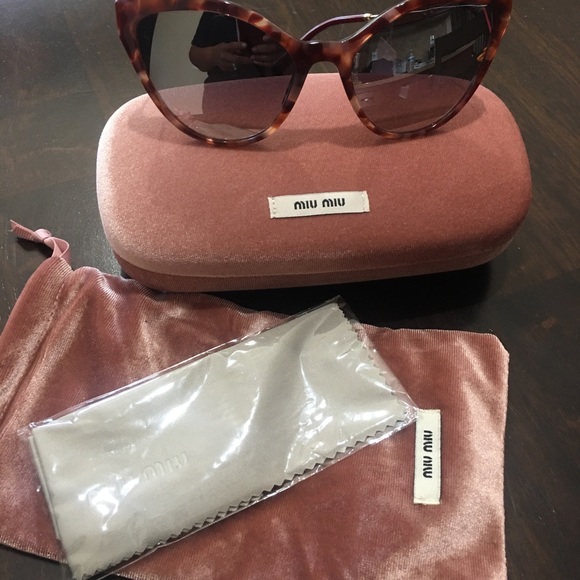 Fancy Miu Bordeaux Acetate Sunglasses - Picture 3 of 10